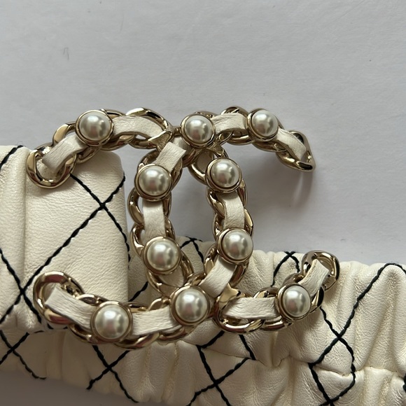 New Chanel Belt - Pearl CC Logo - Size 85 - Picture 7 of 7